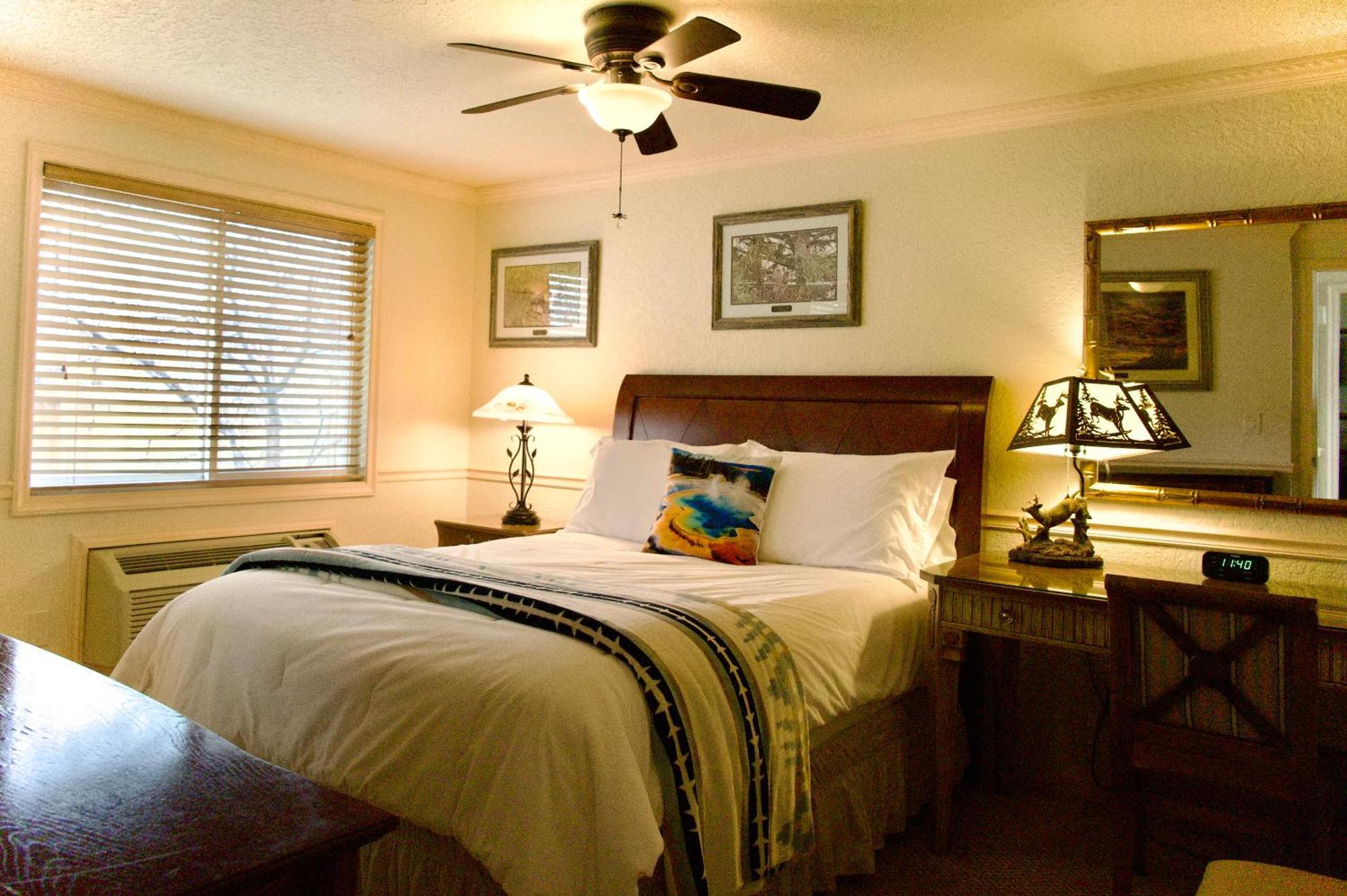 Yellowstone Gateway Inn Gardiner Dış mekan fotoğraf